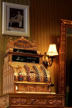 gold vintage till.jpg