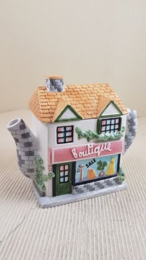 teapot boutique.jpg