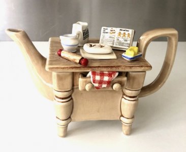 teapot baking.jpg