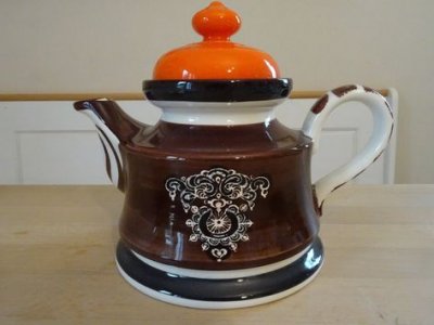teapot rustic.jpg