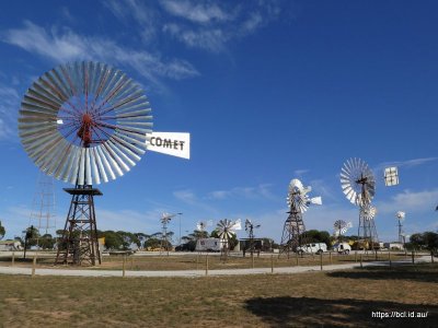 170428 005 Penong Windmills.jpg