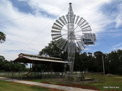180315 062 Jerilderie Steel Wings Windmill.jpg