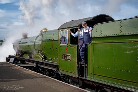 SVR 4930 Hagley Hall 06 Sep 25-2.jpg