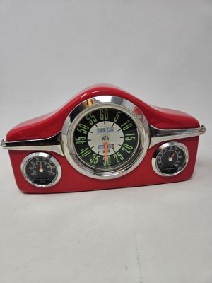 clock red retro 3.jpg