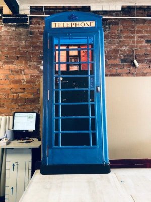 blue phone box.jpg
