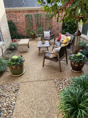 Patio 2.jpg