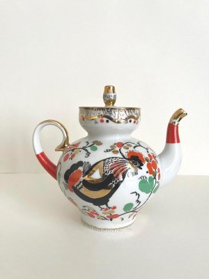 teapot vintage Rooster.jpg
