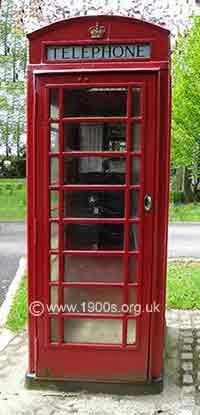 red-phone-box.jpg