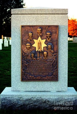 space-shuttle-challenger-memorial-clayton-bruster.jpg space-shuttle-challenger-memorial-clayton-bruster.jpg