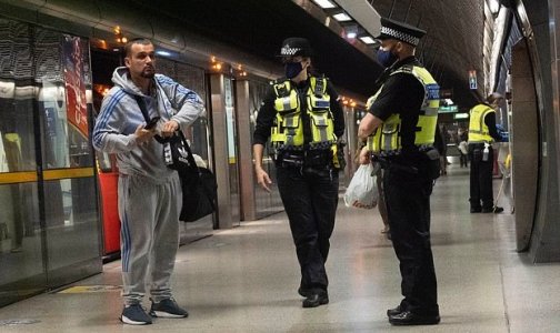 covid corona virus 5th-july-2020-police-ensure-masks-worn-on-public-transport.jpg