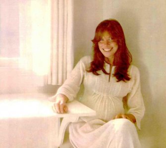 Carly_Simon_–_Hotcakes_crop.jpg