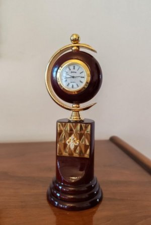 clock quartz wood.jpg