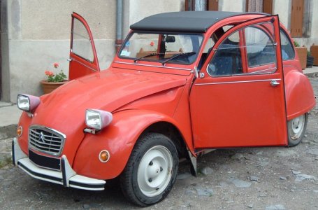 2cv-club-red.jpg