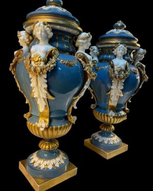 blue grecian urns.jpg
