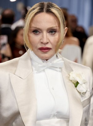 madonna-met-gala-2025-681a08a19c69d__700.jpg