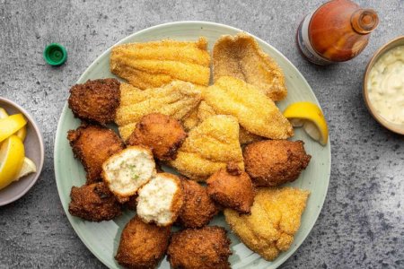 catfish&hushpuppies.jpg