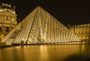 louvre.jpg
