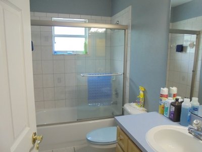 bathroom-1.JPG