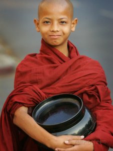 buddhist-monk-smiles.jpg
