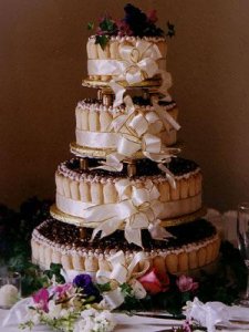 3-tier-tiramisu-wedding-cake-1005[1].jpg