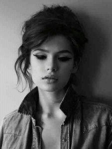 song eyeliner.jpg