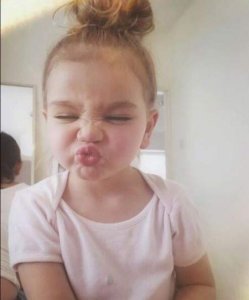 funny-baby-selfies-kids-eyes-lips.jpg