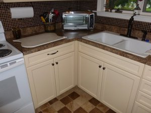 cabinets.JPG cabinets.JPG