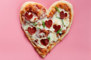 how-to-make-heart-shaped-pizzas-featured-660x430.jpg