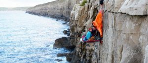 1-Cliff-camping-portaledge-feature-22.jpg