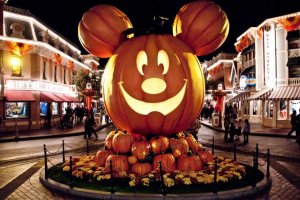 mickey mouse pumpkins.jpg