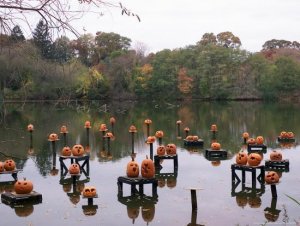 this-water-based-jack-o-lantern-display-in-the-halloween-spectacular_u-l-q10ophd0.jpg