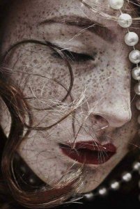 red lip.jpg