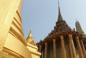 palace2sm.jpg