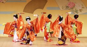 japanese_dancers_1.jpg