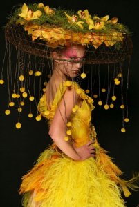 flower-hat-1520976255_b.jpg