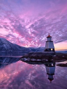 lighthouses at sunset pictures _ Lighthouse Sunset _ Lighthouses.jpeg