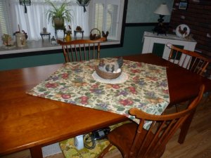 tablecloth3 (1024x768).jpg