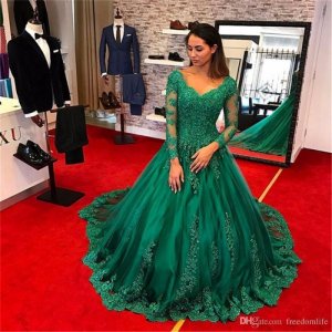 greendress.jpg greendress.jpg