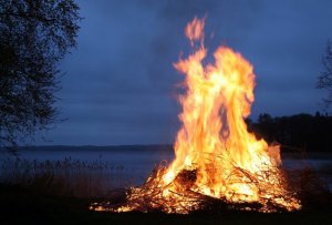 fire-123784_960_720.jpg