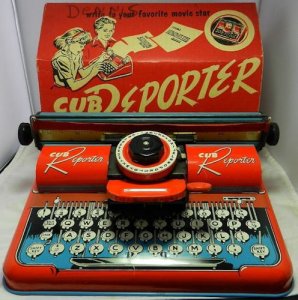 Toy Typewriter @.jpg