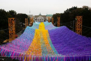 Berlin-Wall-30-Year-Anniversary-Visions-in-Motion-from-above.jpg