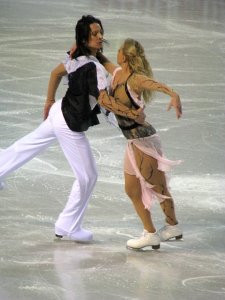 ice-skating-618929_960_720.jpg