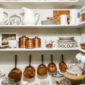 CI_Amy-Mings_Vintage-Decorated-Pantry.jpg.rend.hgtvcom.651.651.jpeg