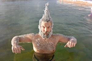 hair-freezing-contest-takhini-hot-springs-272-5e8446e5161ad-jpeg__880.jpg