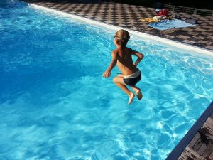 pool-1227098_960_720.jpg