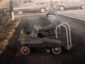 pedal car.JPG