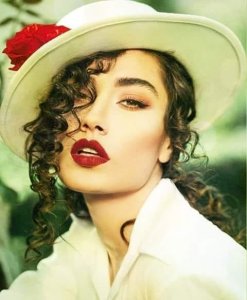 morn red lips 3.jpg