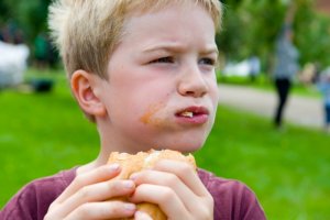 Chewing-food-thoroughly-is-important-to-preventing-cavities.jpg