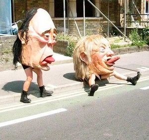 creepy-paper-mache-heads.jpg