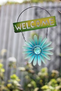 Iron-Flowers-Welcome-Sign-In-Home-Decor-Balcony-Outdoor-Wall-Decoration-Garden.jpg